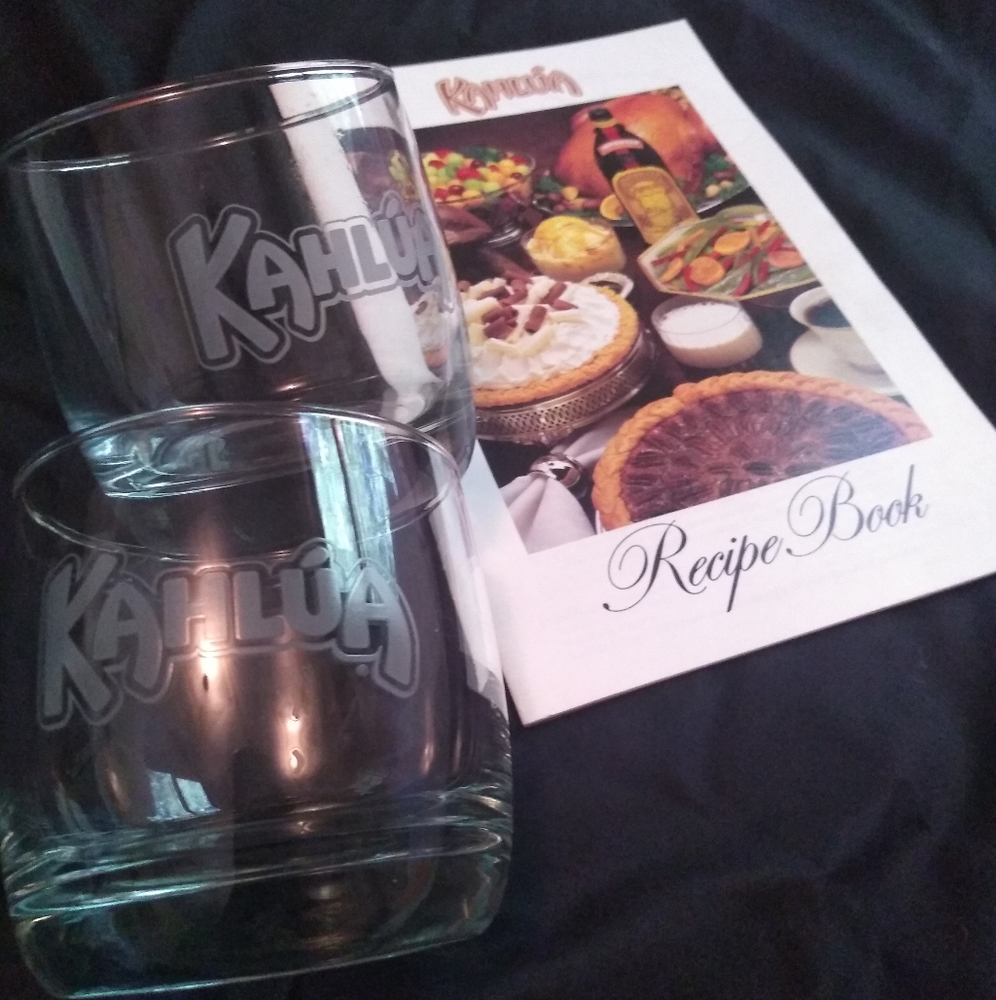 Vintage 1986 Kahlua Recipe Book & Set of 2 Glasses Excellent